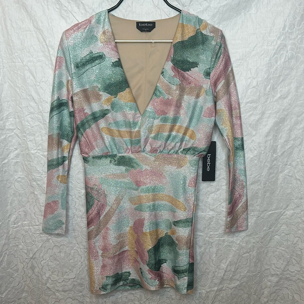 Multicolored bebe dress! A long-sleeve mini with subtle sparkle and shine 🤩